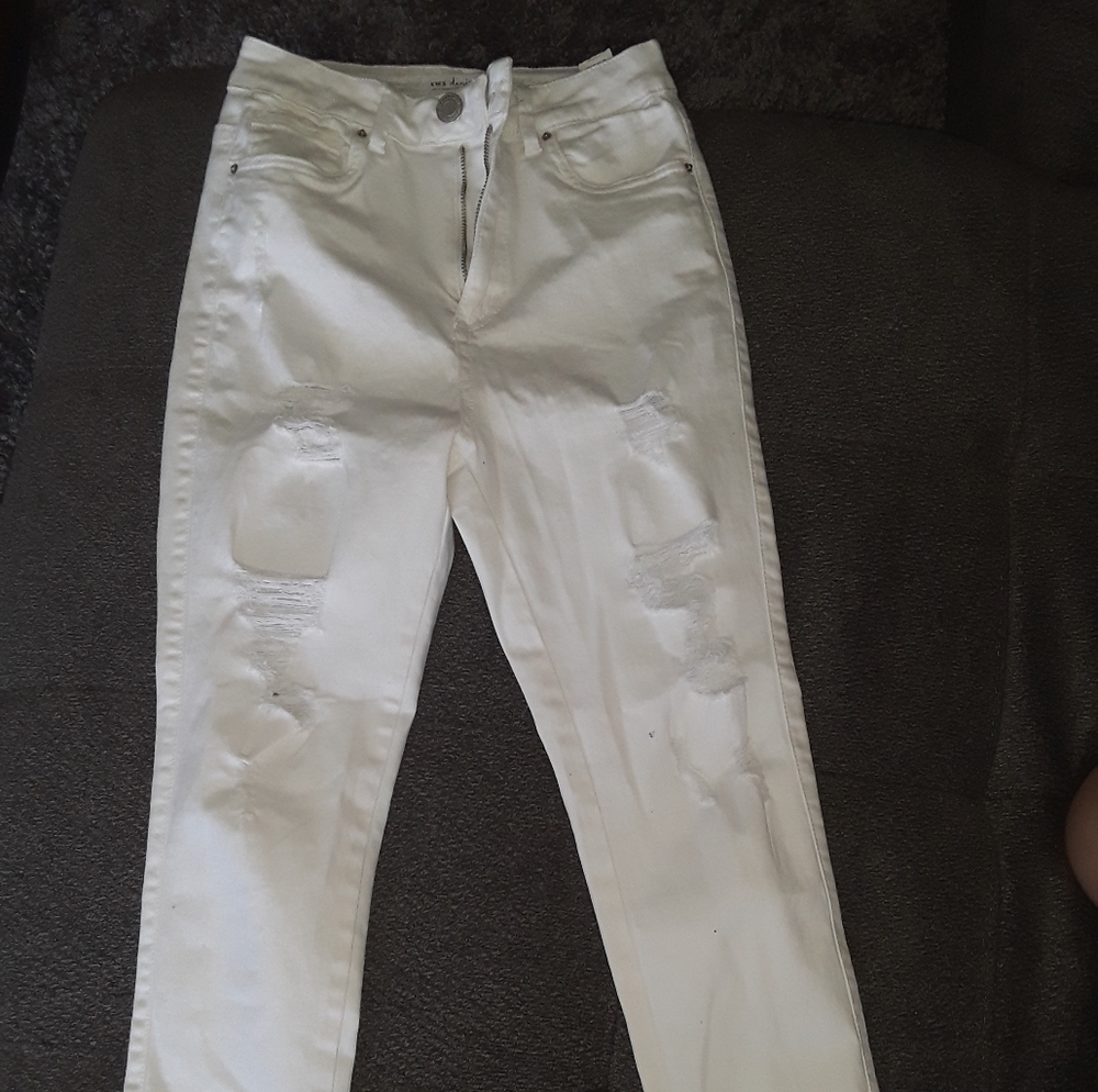 Ripped white jeans